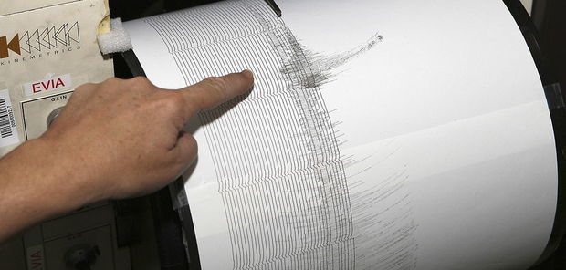 В Турции и Греции продолжаются подземные толчки