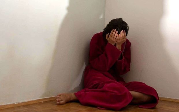 В Агджабеди шизофреник напал на супругу брата