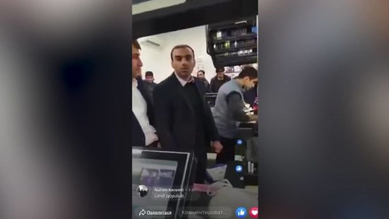 Siqaretin bahalaşması supermarketdə davaya səbəb oldu (VİDEO)