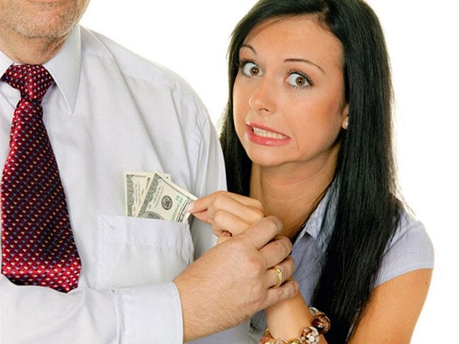 Qadın öz ərinin cibindən icazəsiz pul götürə bilərmi?