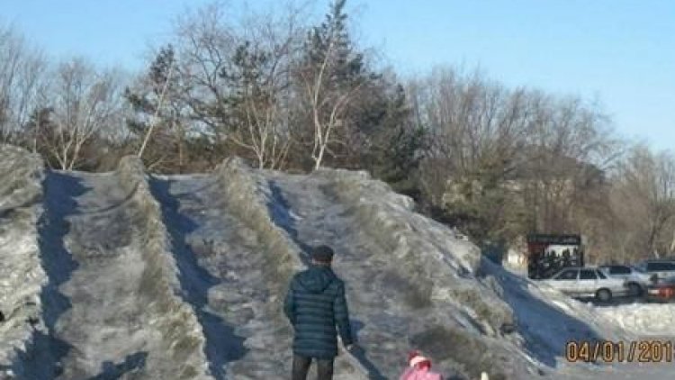 Qazaxıstana qara qar yağdı – Foto