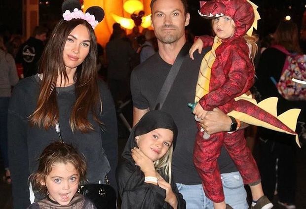 Сын Меган Фокс снова в женском наряде - ФОТО