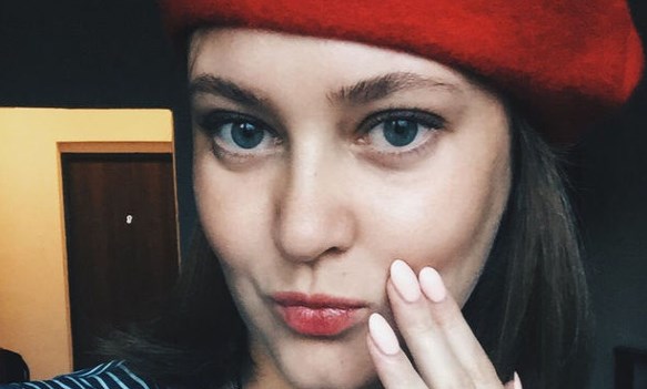 Çılpaq fotolarına görə işdən qovulan məmurun yeni iş yeri bəlli oldu — FOTO