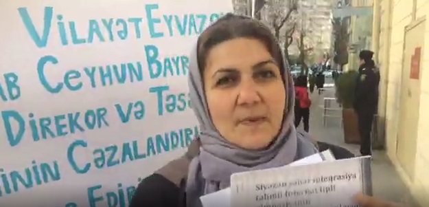 Siyəzən şəhərindən olan müəllim TƏHSİL NAZİRLİYİNİN qarşısında aksiya edir - ÖZƏL VİDEO