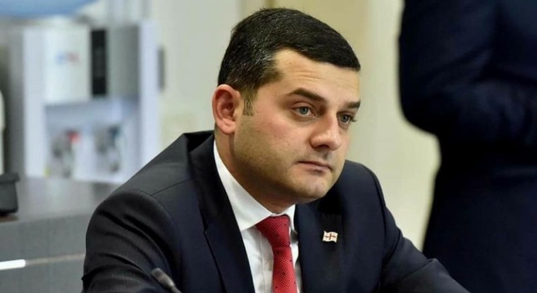 Deputat Savalan Mirzəyevdən ana dilimizə böyük hörmətsizlik – VİDEO