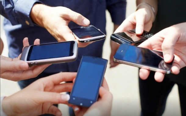 Mobil telefonunuzu kimin dinlədiyini bilmək istəyirsizsə bu 8 məxfi kodu yığın