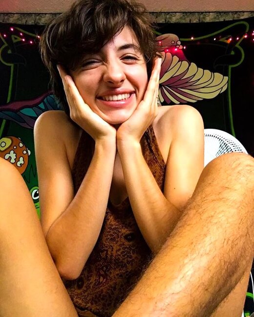 19 yaşlı qızdan qəribə qərar — 