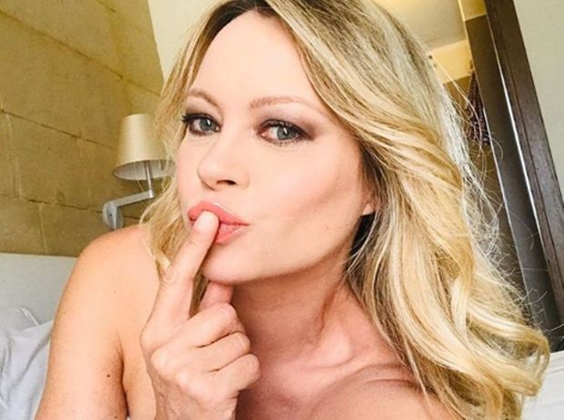 Məşhur model sevimli klubunun qələbəsi şərəfinə soyundu – FOTO