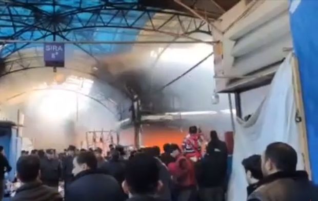 Bakıdakı dəhşətli yanğında 60 mağaza yandı: Zəhərlənənlər var - FOTO/VİDEO