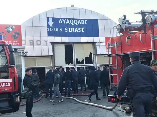 Горит торговый центр “Садарак” – ФОТО/ВИДЕО