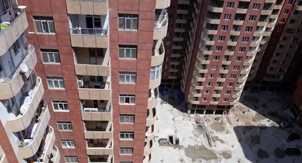 В Баку строительная фирма 