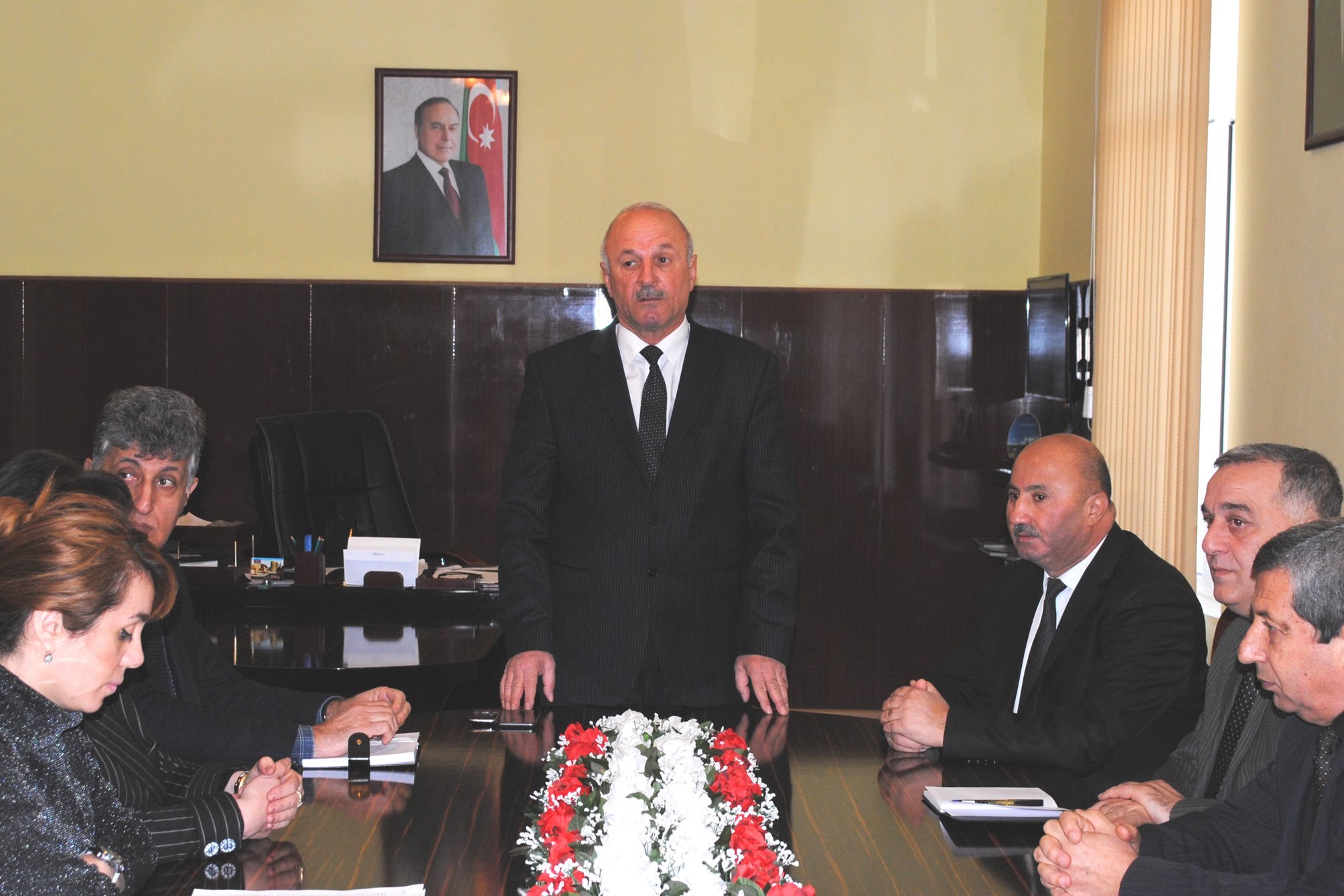 İlham İsmayılov: “Bələdiyyə üzvləri və bu sahədə xidmət göstərən işçilər xalqın ehtimadını doğrultmalıdır”