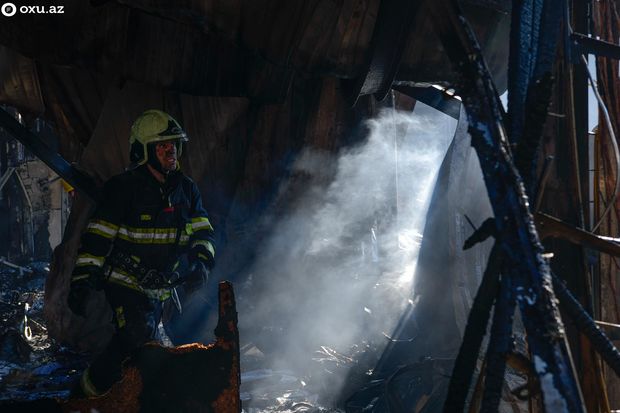 “Sədərək” ticarət mərkəzində yanğından geri qalanlar - FOTOREPORTAJ