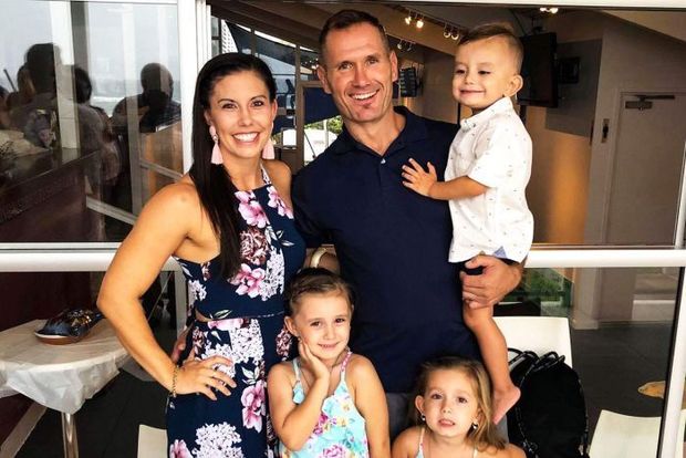 Tanınmış idmançı və üç övladı diri-diri yanaraq öldü - FOTO