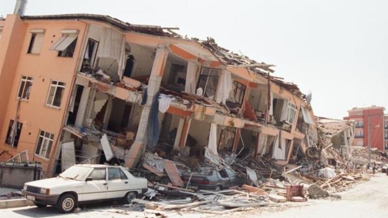 SON DƏQİQƏ: İranda DƏHŞƏTLİ ZƏLZƏLƏ baş verdi