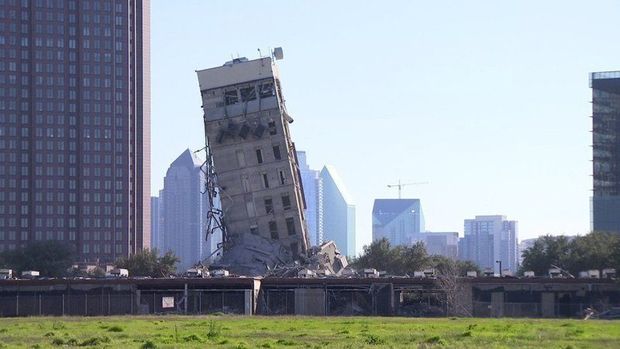 Неудачный строительный взрыв подарил городу новую достопримечательность - ФОТО