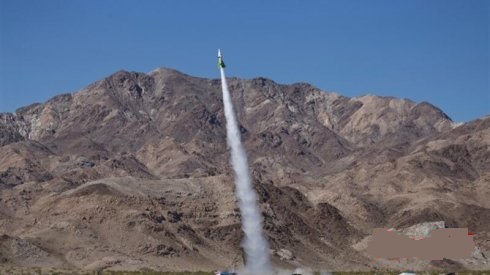 DƏHŞƏTLİ GÖRÜNTÜLƏR: 64 yaşlı şəxsi raketə qoyub atdılar - VİDEO