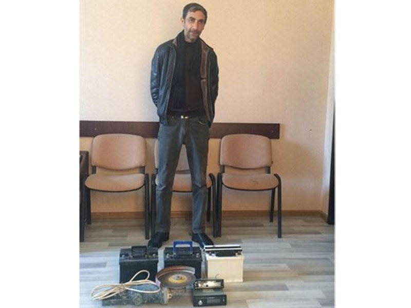 Avtomobillərdən oğurluq edən şəxslər saxlanıldılar