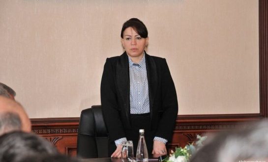 Xırdalanda düz yolun ortasında 