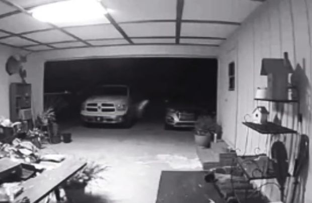 Maşından maşına tullanan “kabus” kameraya düşdü – VİDEO