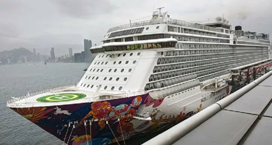 Индонезийцев отправили на необитаемый остров из-за нового коронавируса