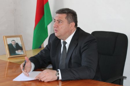 Əmisi qızını zorlayan şəxs icra başçısı Rövşən Bağırov tərəfindən necə Bələdiyyə sədri 