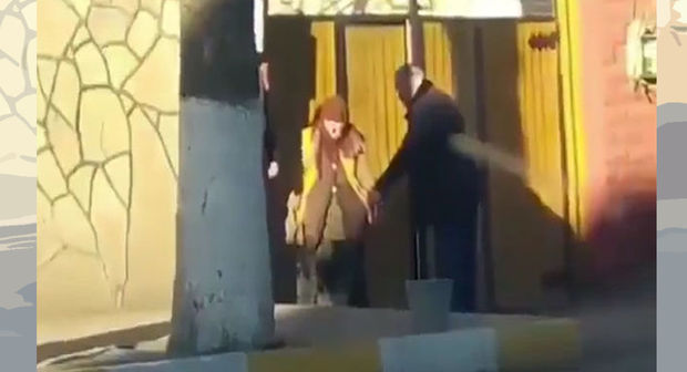 Azərbaycanda hiddət doğuran görüntü - VİDEO