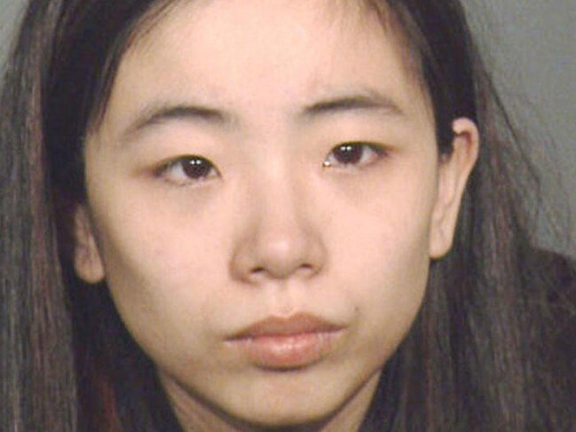 Ana 2 yaşlı qızını altını islatdığına görə boğub öldürdü - FOTO