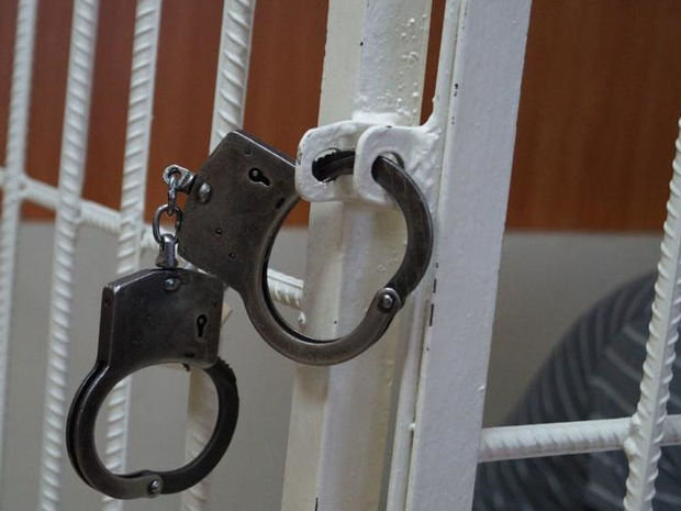 Notariusun evindən 374 min manat oğurlayan şəxslər yenidən məhkəmə qarşısında