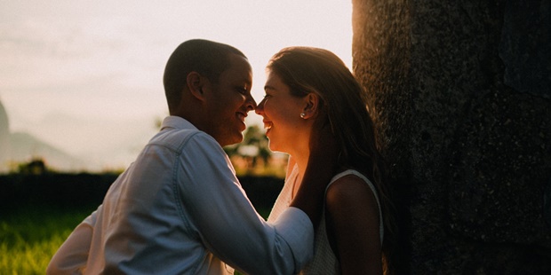 Gecədi... və artıq seks vaxtıdı. Stop!