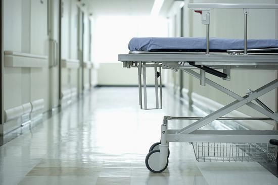 У пациента агстафинской больницы украли деньги и золотое кольцо