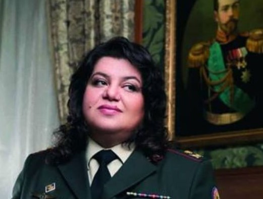 Başının üstündə Nikolayın fotosunu asan FHN-nin qadın generalı kimdir? – (FOTO)