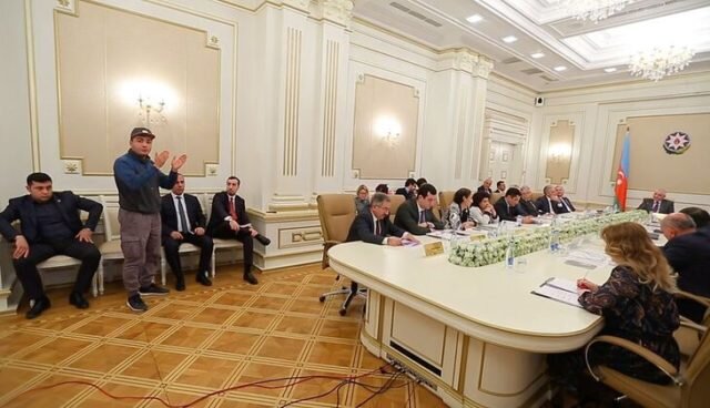 Məzahir Pənahov jurnalistləri girov saxlayaraq videoları sildirib – Sensasion iddia