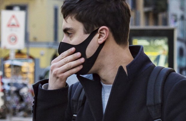 Rusiyada koronaviruslu xəstəni ümumi palataya yerləşdirib susmaq tələb etdilər - VİDEO