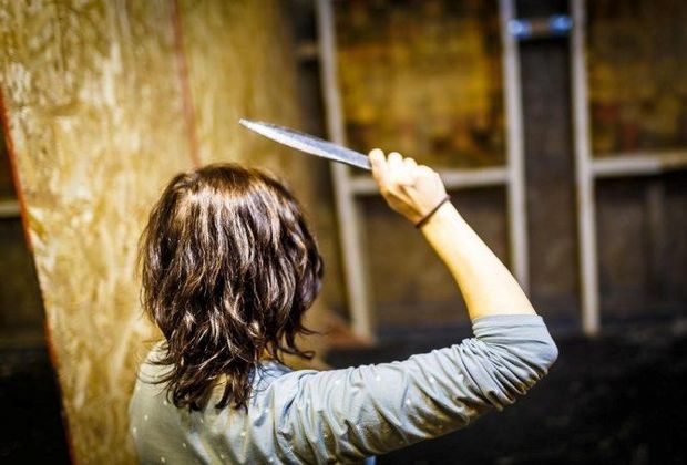 Zaqatalada qadın sevgilisini bıçaqladı