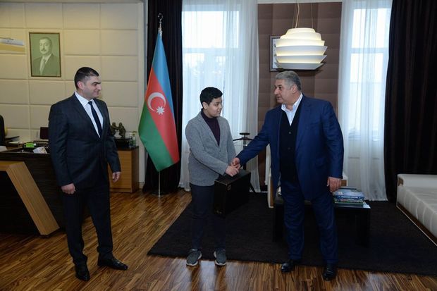 Azad Rəhimov: “Aydın Süleymanlıya artıq iki şirkət sponsorluq etmək istəyir” - FOTO