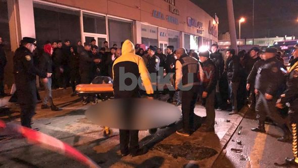 “Bakıda dəhşətli avtoqəza” maşın ikiyə bölündü ölənlər var FOTO VİDEO