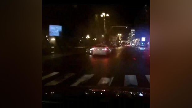 Bakıda qaydaları pozan taksi qəzaya səbəb oldu - ANBAAN VİDEO