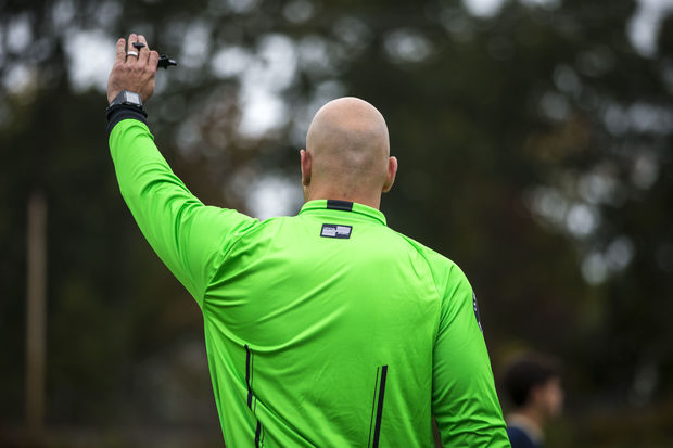 AFFA hakimi döyən məşqçini cəzalandırdı