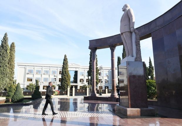 İlham Əliyev Şəmkirdə - FOTO