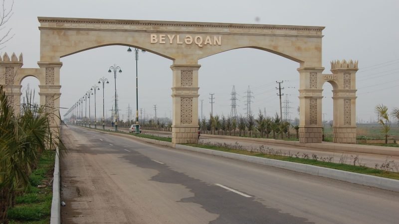 Beyləqan icra hakimiyyətində “hörümçək toru”: Məhəmməd Qələndərov necə şəhər meri gətirilir? – İDDİA