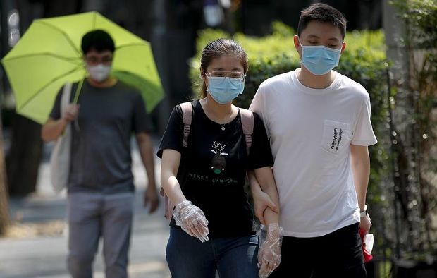 В Китае за сутки вылечилось от коронавируса в 22 раза больше людей, чем заболело