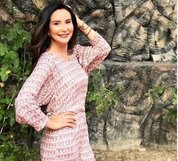 Azərbaycanlı aparıcı ayağını qaldırdı, izləyiciləri BİABIR ETDİ - FOTO