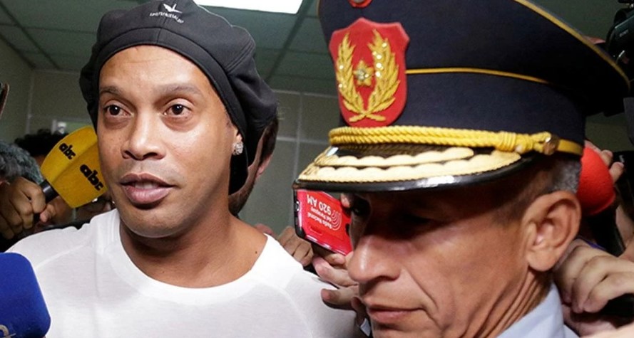 Ronaldinyo həbs olundu