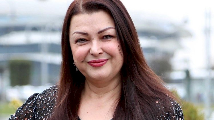 “Məşhurluq məni bədbəxt elədi” – Firəngiz Mütəllimova