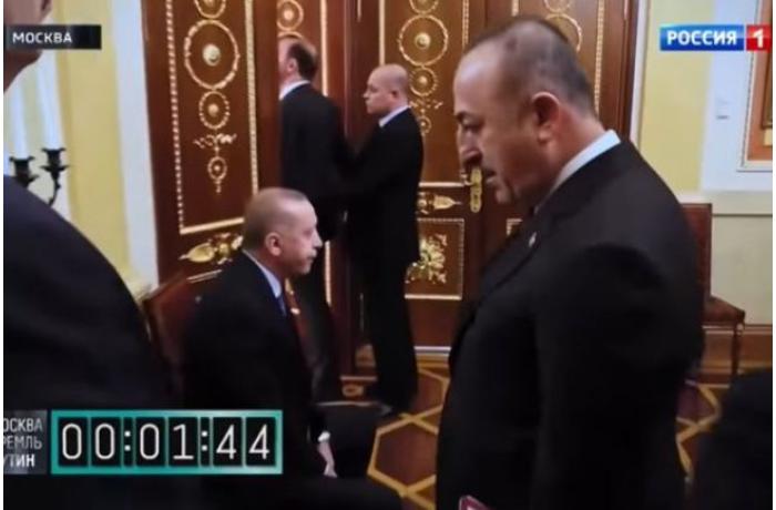 Rus mediası Putinin Ərdoğanı dəhlizdə gözlətdiyi anın kadrlarını yaydı – VİDEO