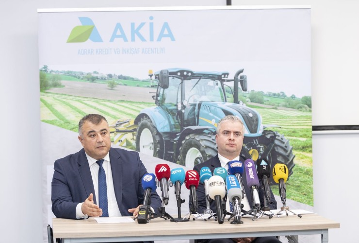Fermerlərin kart hesablarına payızlıq əkinlərə görə 75 milyon manat subsidiya vəsaiti köçürülüb