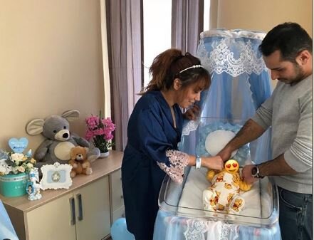 Bu da yenicə ana olan azərbaycanlı müğənninin oğlu - FOTOLAR