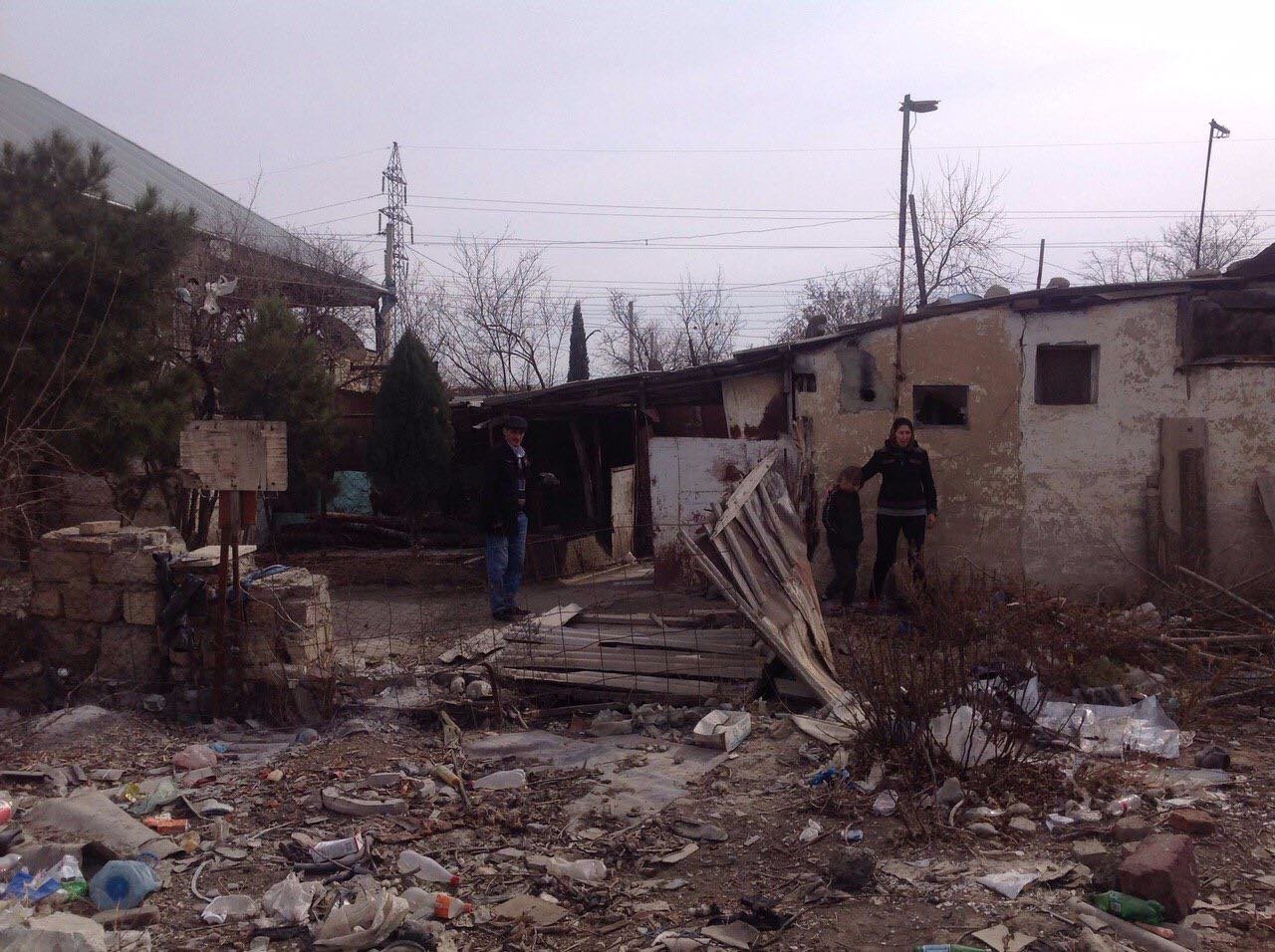 Gəncə sakini: “Gecə uşaqlarımı siçovullar yeyir” -FOTOLAR