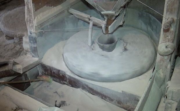 İki əsrlik su dəyirmanı - VİDEO